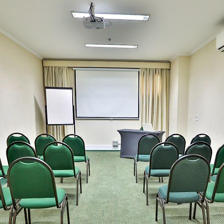 Quality Suites Vila Olimpia São Paulo Buitenkant foto